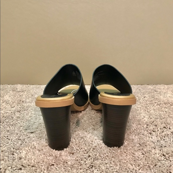Old Navy | Black Block-Heel Slide Sandal | Size 10 - Picture 2 of 2